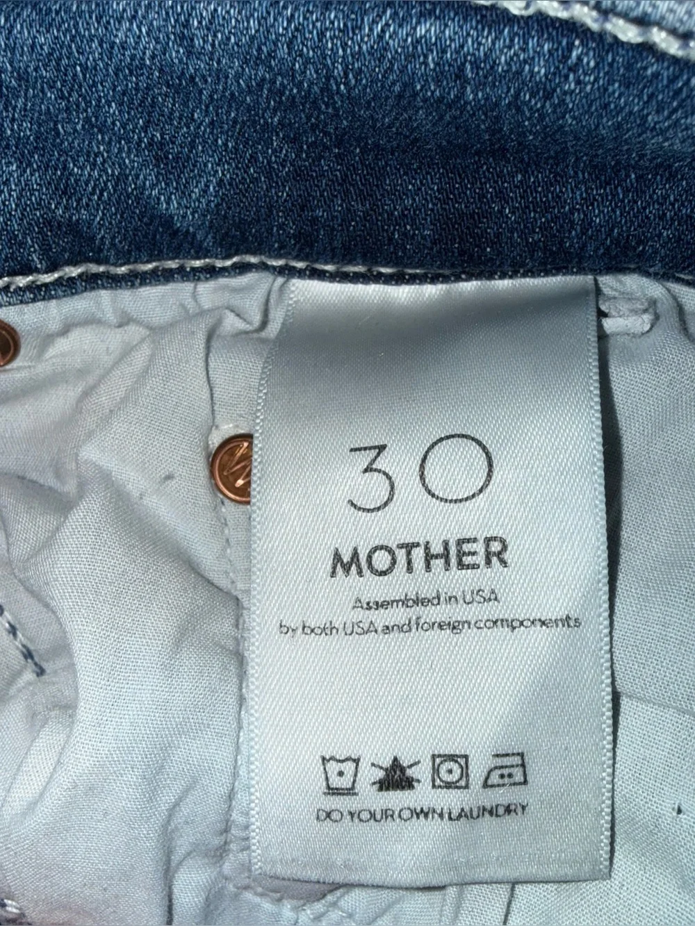 MOTHER Jeans Weekender Fray 30